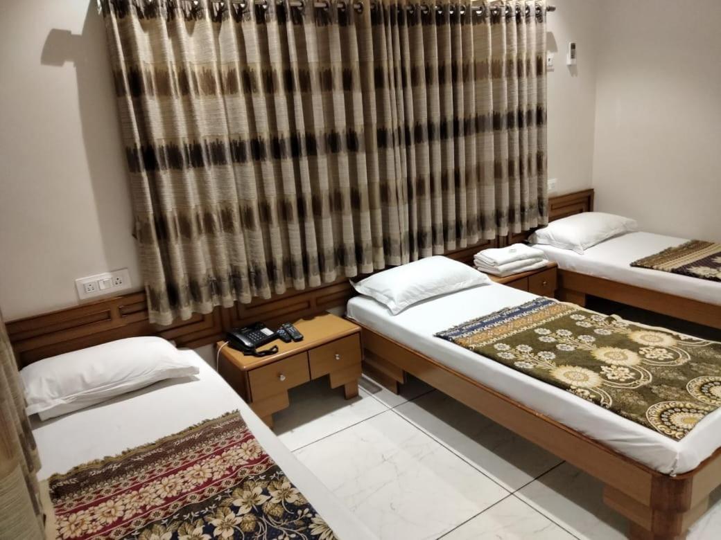 Hotel Ankit Virpur エクステリア 写真